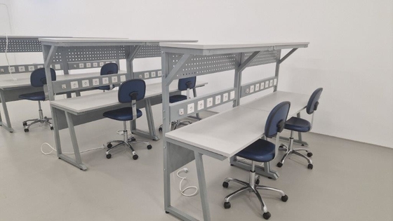 Op maat gemaakte ESD-werkbank. Anti-statische elektrische werktafel voor elektronica.